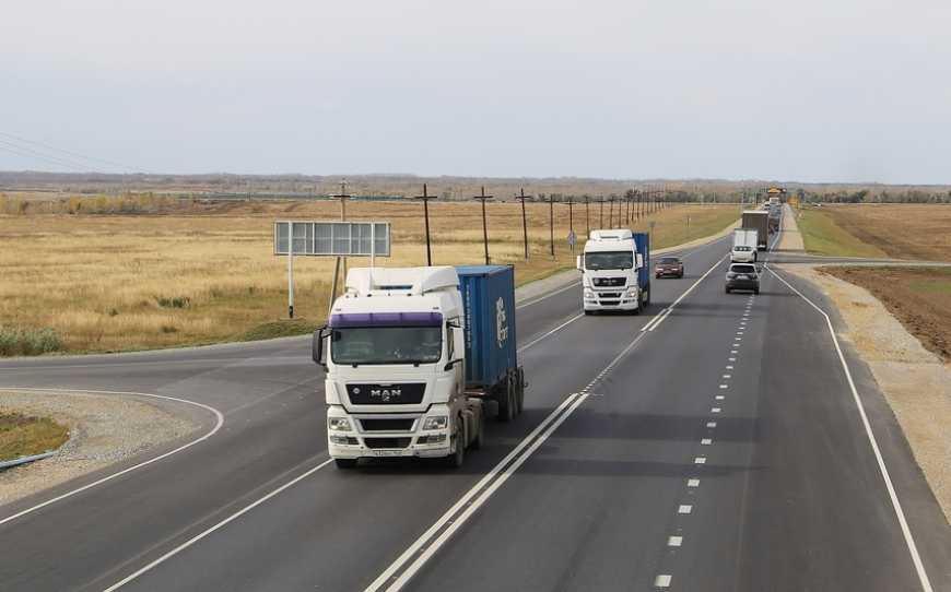 В Україні планують запровадити плату за проїзд вантажівок дорогами державного значення