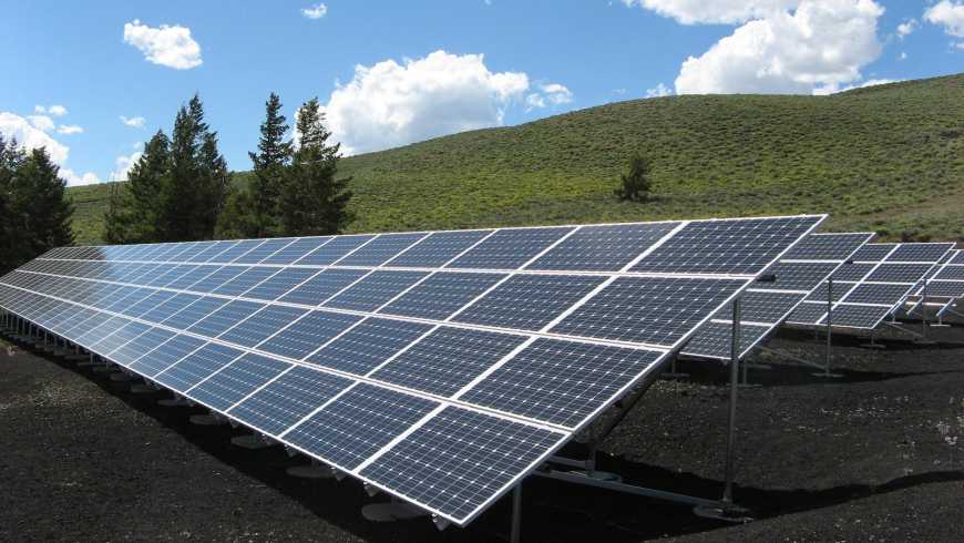 Як підприємства можуть отримати вигоду від встановлення сонячних панелей