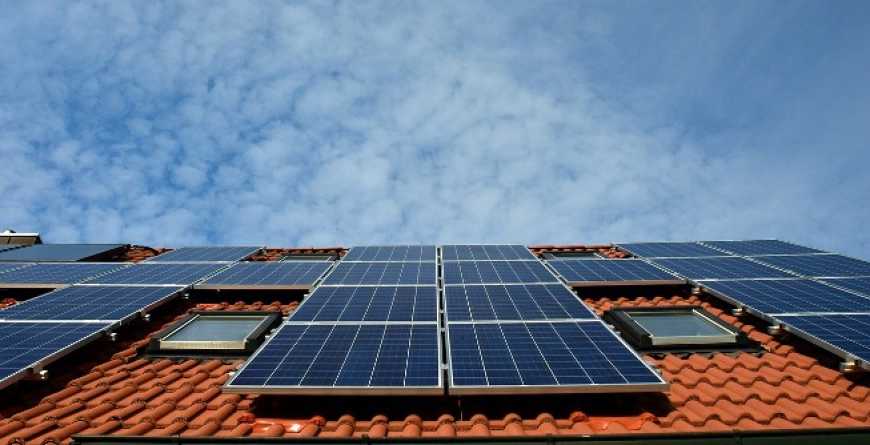 У Маріуполі працює 114 приватних сонячних станцій