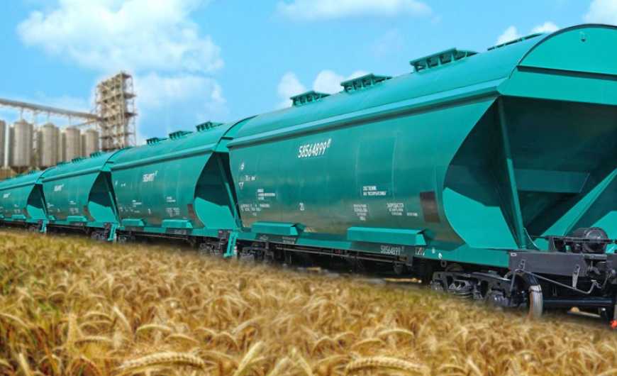 Черга навантажених вагонів із зерном на західних переходах України за місяць зросла вдвічі