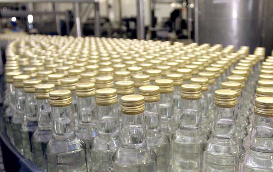 В Україні планують заборонити виробляти алкоголь з імпортного спирту
