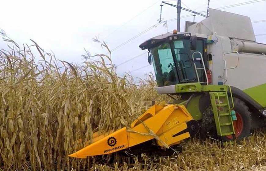 Європейсько-українські кукурудзяні жатки
