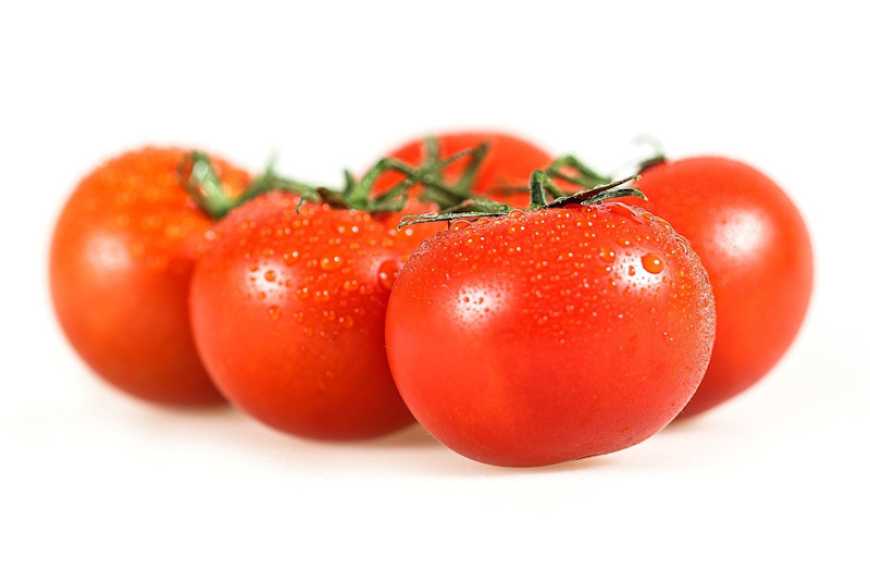 На ринок України надійшли перші партії місцевого тепличного томату