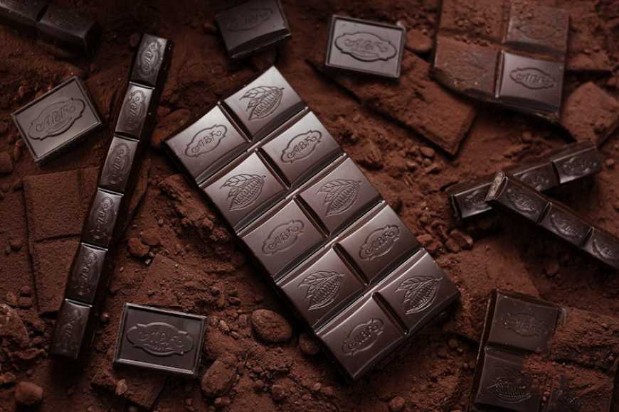 Екстрачорний шоколад АВК першим в Україні отримав міжнародну веганську ліцензію V-Label