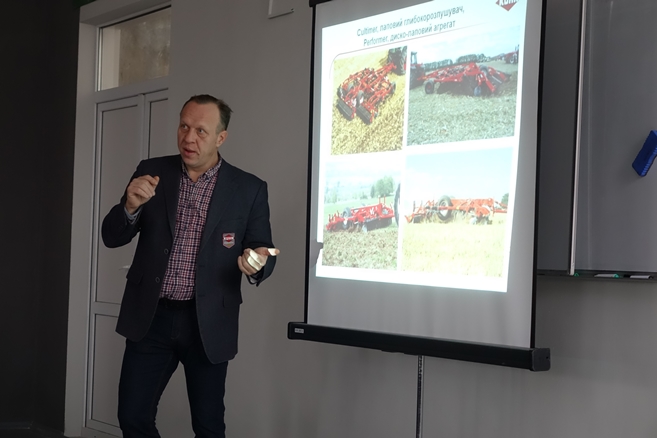 nov 07 12 2017 kuhn 2