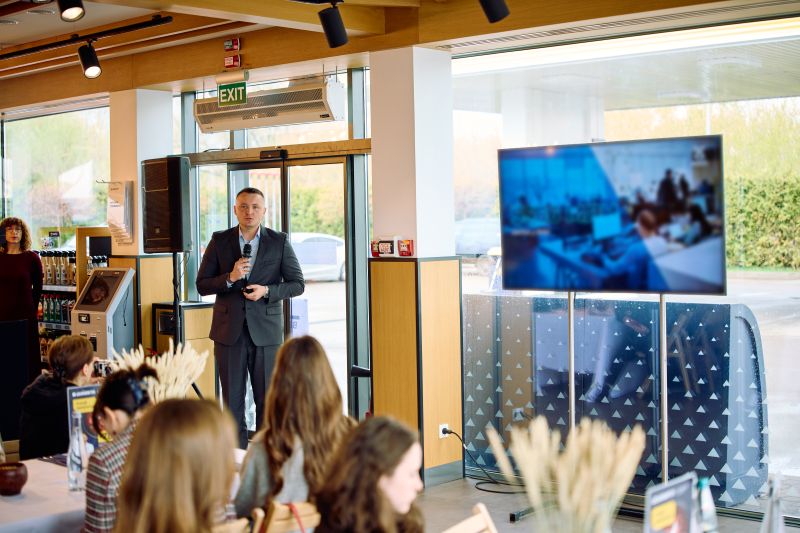 nov 09 04 26 ukrnafta 3