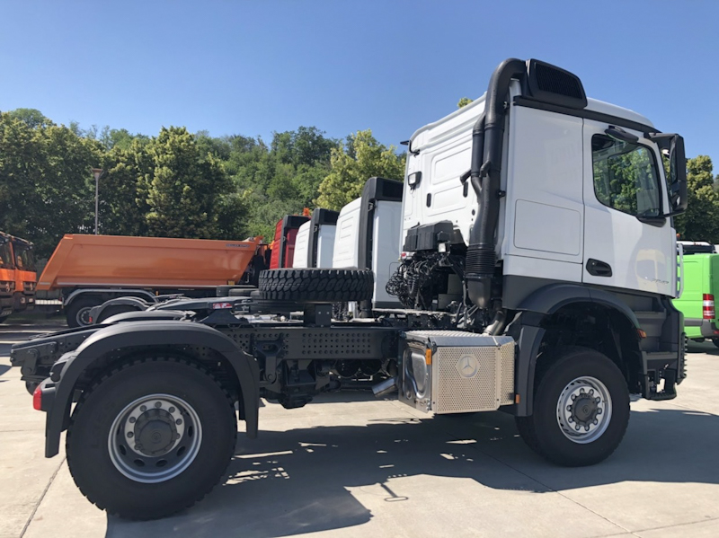 Mercedes Benz Arocs 2042 LS 4x2