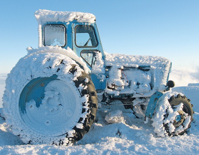 traktor zima