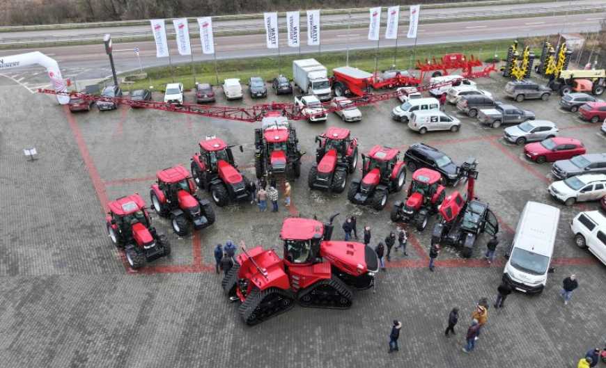 На Рівненщині презентували перший в Україні CASE IH QUADTRAC 715