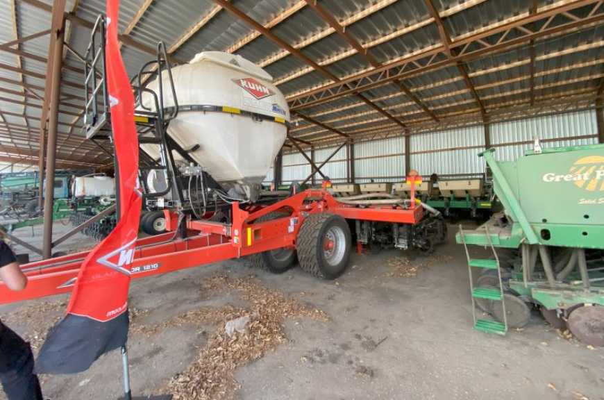 Повністю задовольняє очікування: найкращий агрегат для strip-till