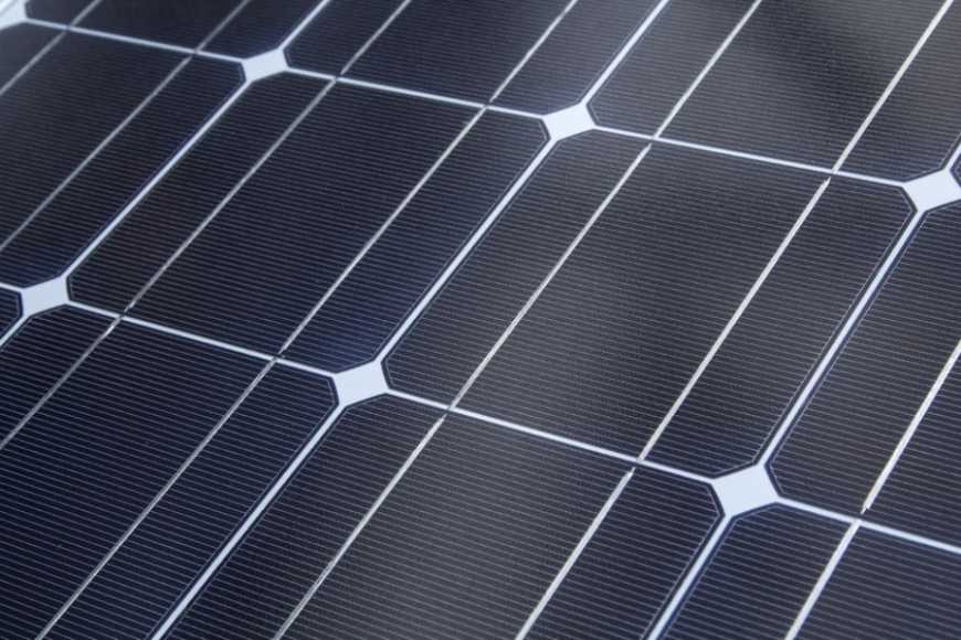 Китайська компанія запустила у промислове виробництво великорозмірний сонячний модуль