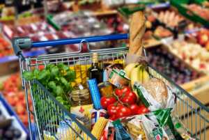 Які продукти харчування купують українці найчастіше