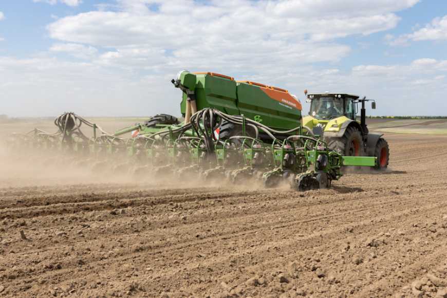 AMAZONE виводить на український ринок нову причіпну сівалку точного висіву Precea-TCC