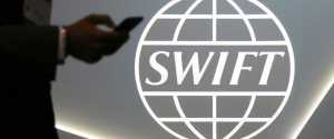 Росію відключають від SWIFT: економіст розповів про наслідки