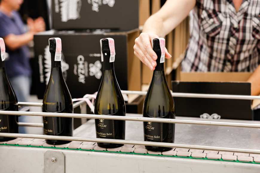 На Закарпатті відкрили новий коньячний завод