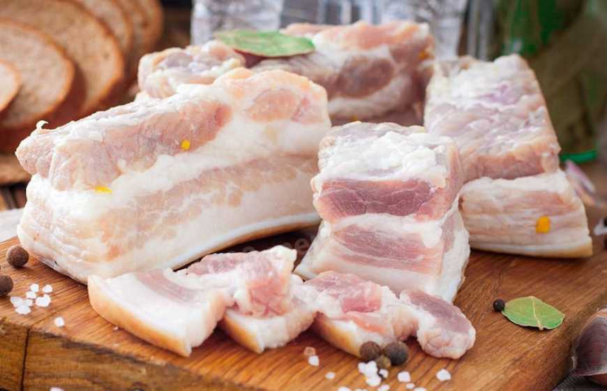 За рік сало в Україні подешевшало на 3,6%