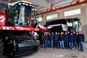 Пройшло навчання з комбайнів VERSATILE