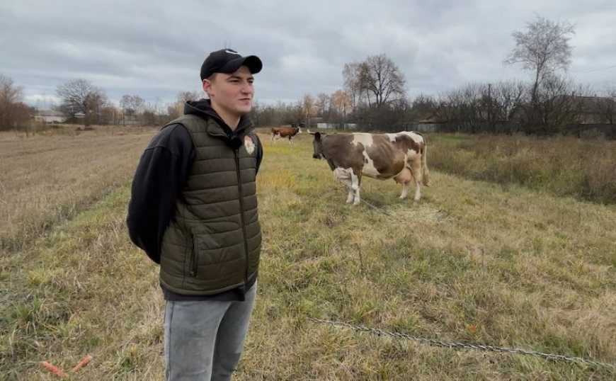 На Чернігівщині молодий фермер-блогер став справжньою зіркою мережі