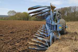 Купувати 12-корпусний плуг LEMKEN, чи купити два 7+1