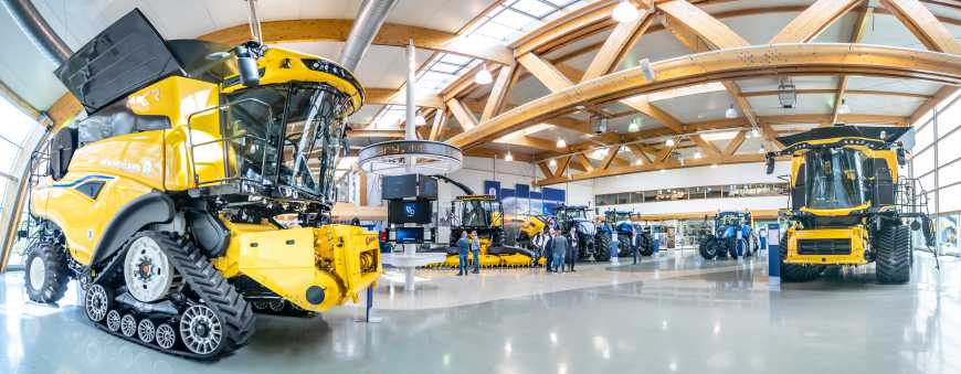 120 років New Holland  у  Зедельгемі &mdash; флагмани в полі