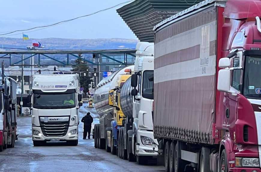 Україна та ЄС продовжили «транспортний безвіз» до березня 2027 року