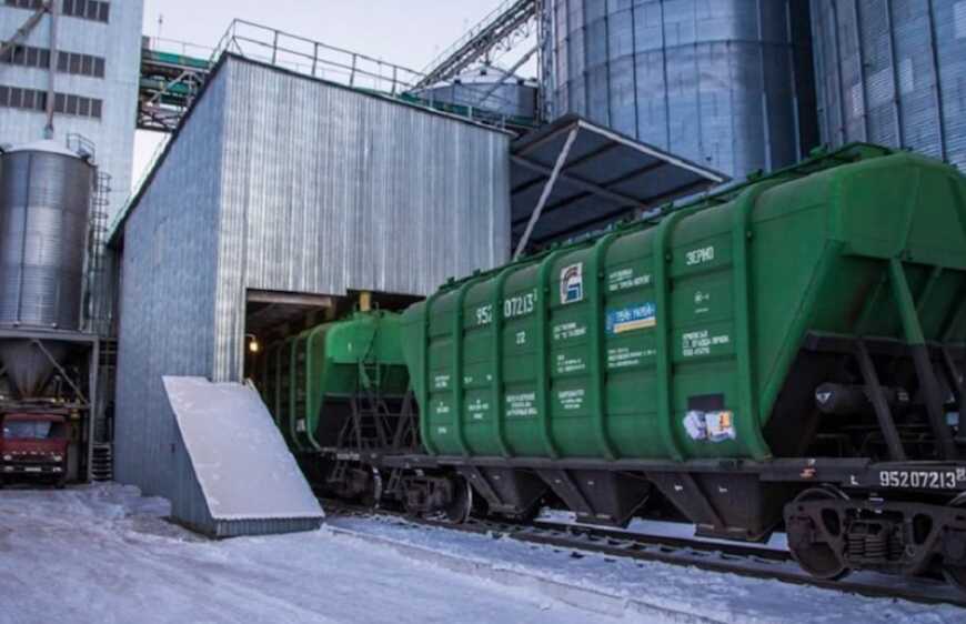 Укрзалізниця скоротила вантажоперевезення зерна на чверть