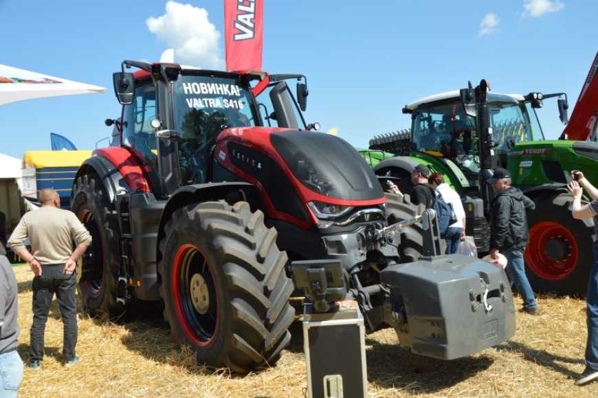 В Україні представили інноваційний трактор Valtra на 425 «коней»!