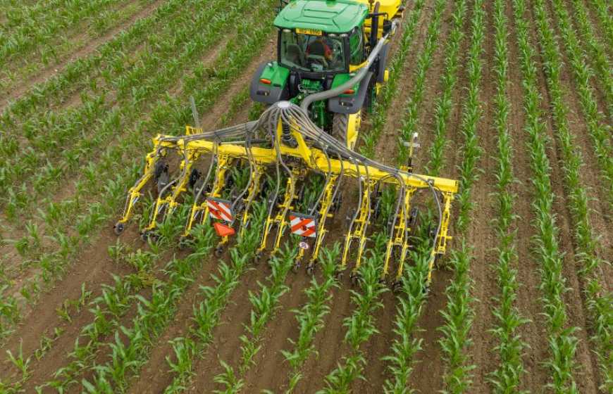 ROW-MASTER RN_PROFI з функцією John Deere AutoPath: точний міжрядний обробіток ґрунту нового покоління