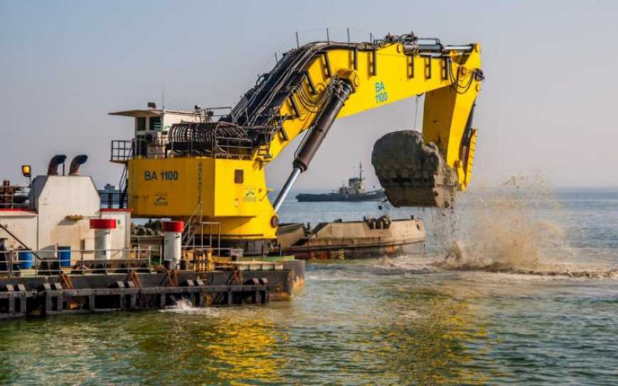 АМПУ розпочала днопоглиблення в Одеському морському порту