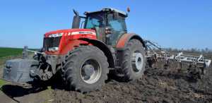 «Прогрес» зі знаком Massey Ferguson