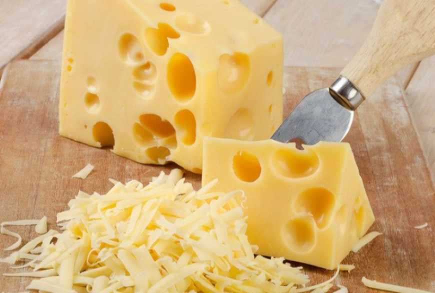 В Україні значно збільшилася пропозиція недорогого імпортного сиру &ndash; Інфагро