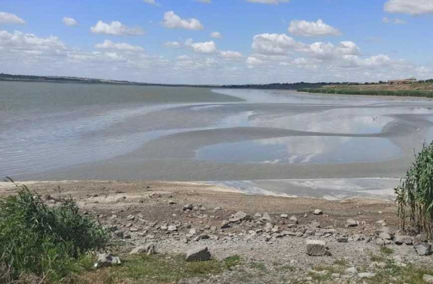 Озеро Катлабух, яке забезпечує зрошення 8,5 тис. га посівів, пересихає