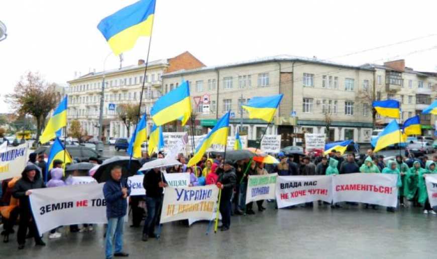 Фермери вважають відкриття ринку землі у нинішніх умовах недоречним і дочасним