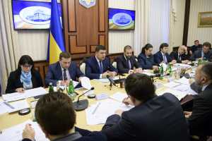 Гройсман анонсував розширення доступу аграріїв до наявних фінансових ресурсів