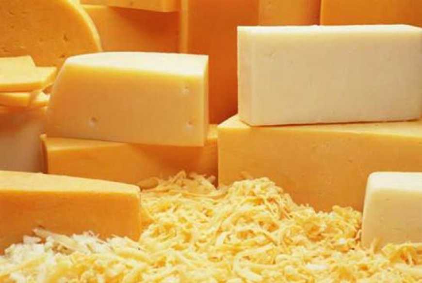 В Україні скорочується виробництво сирного продукту