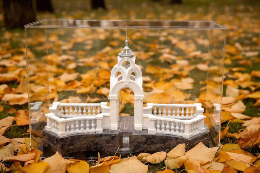 Кондитерка з Харкова створила найменшу пряничну інсталяцію архітектурної споруди