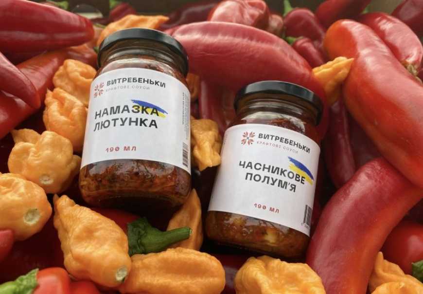 На Київщині подружжя виготовляє крафтові соуси