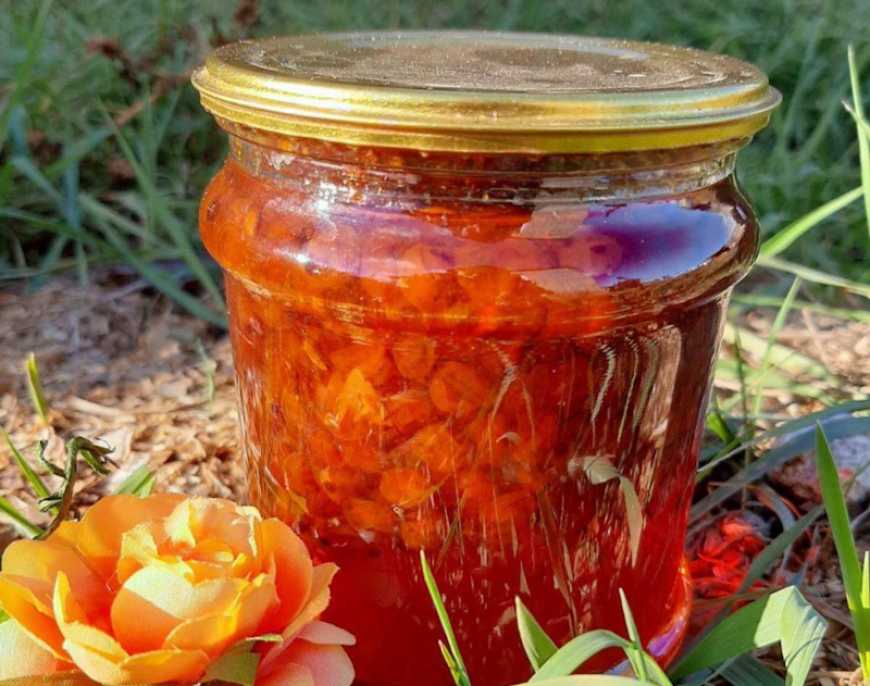 Переселенець з Ізюма почав виготовляти на Рівненщині варення з дикоросів