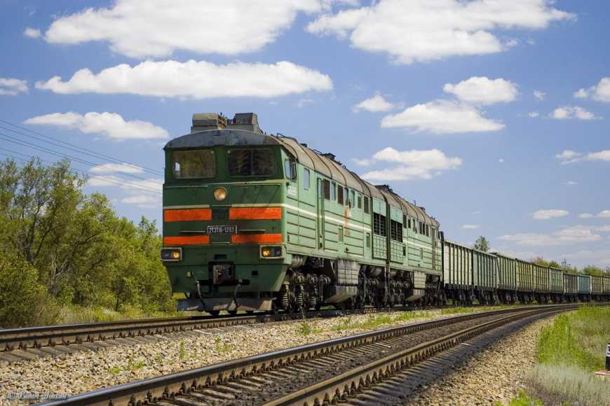 Укрзалізниця залучає до перевезень лише 5-ту частину наявних локомотивів – УКАБ