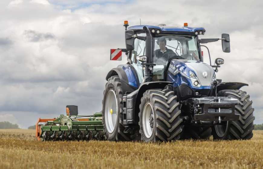 New Holland T7 зі стандартною колісною базою