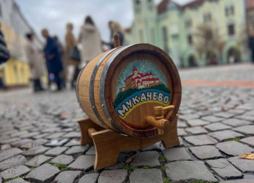 У Мукачеві пройшов перший міжнародний форум виноробів та виноградарів