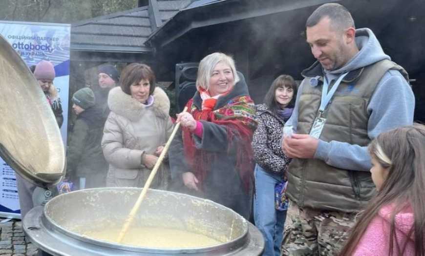 На Львівщині приготували 450 літрів засипаної капусти