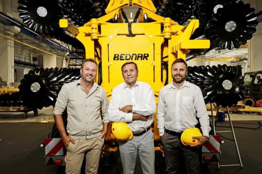 Фінансовий рік 2024/2025 компанії BEDNAR FMT очима Яна та Войтеха Беднар