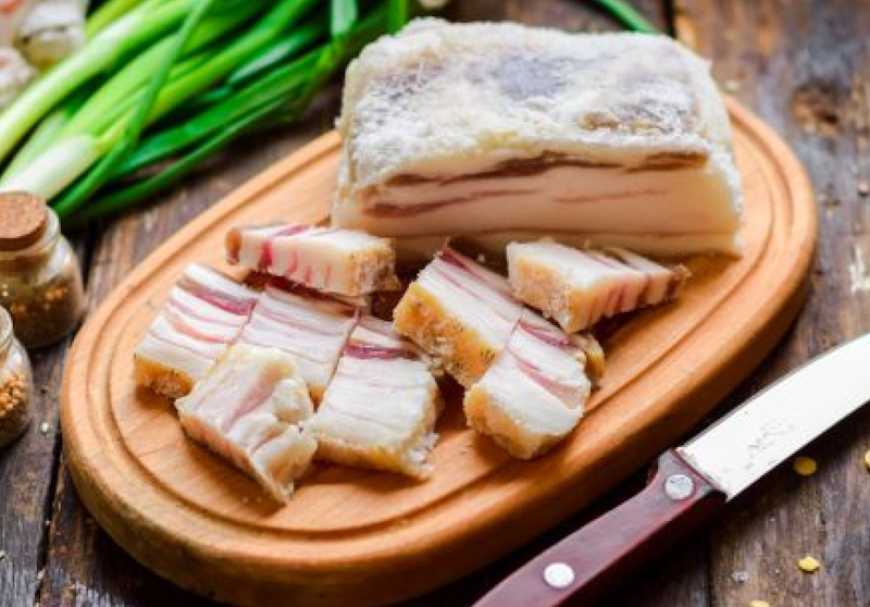 Ціни на сало в Україні продовжують знижуватися