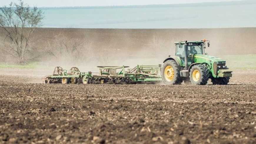 Посівна-2024: на Львівщині розпочався сів ярих на три тижні раніше, ніж торік