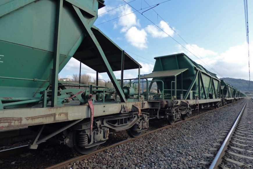 Оренда зерновозів Укрзалізниці: у грудні ставка підвищиться до 1350 грн/добу