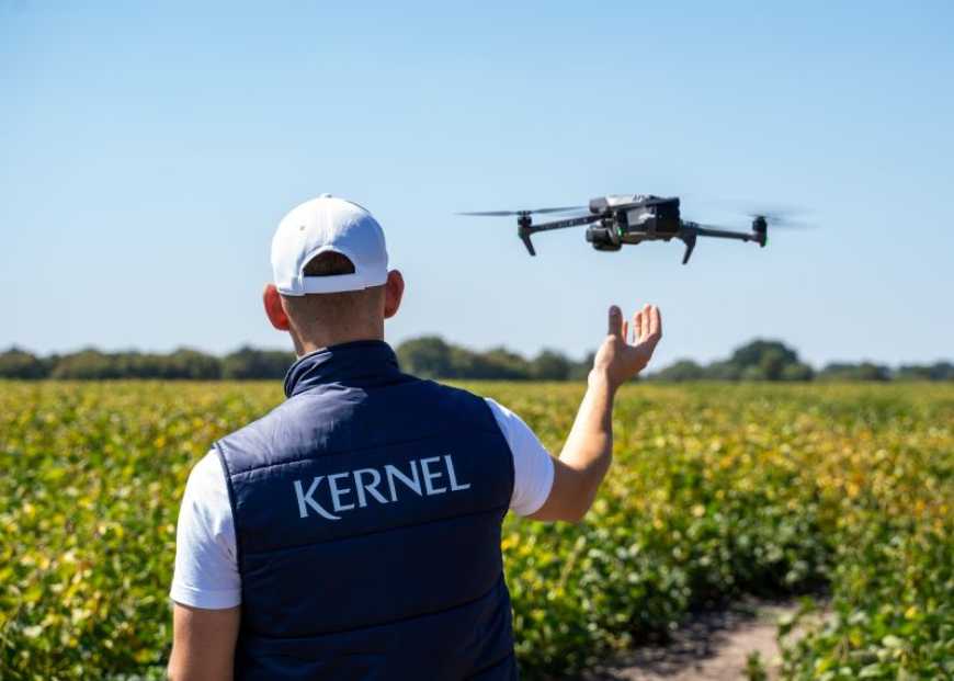 Дрони &ndash; один із інструментів високоточного збору даних з полів: від детальних знімків до інформації про стан рослин, ґрунту та проблемні ділянки, що дозволяє ефективно управляти виробництвом.