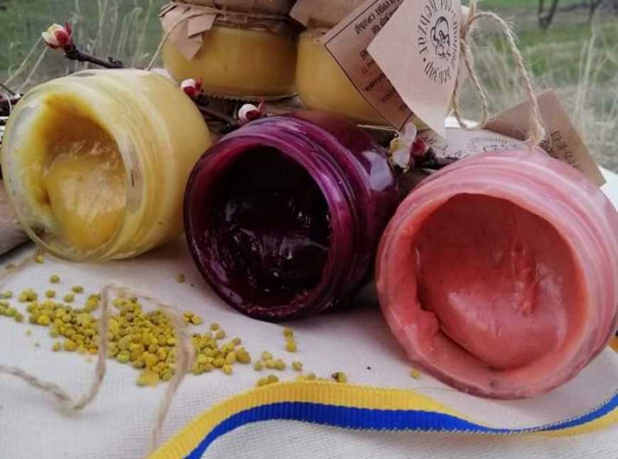 На Дніпропетровщині виготовляють особливий крем-мед для ЗСУ