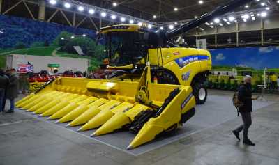 Подія на подіумі: комбайн New Holland СН7.70