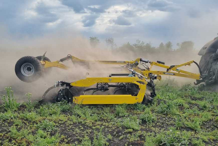 Передпосівний компактор BEDNAR SWIFTER SO8000F з робочою шириною 8 м.